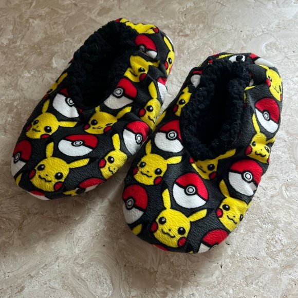 Pokémon slippers - Picture 1 of 3